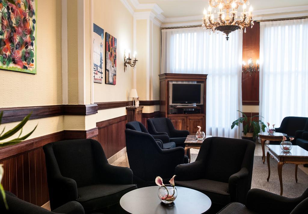 Hotel Madrid Bierzo Понферрада Экстерьер фото