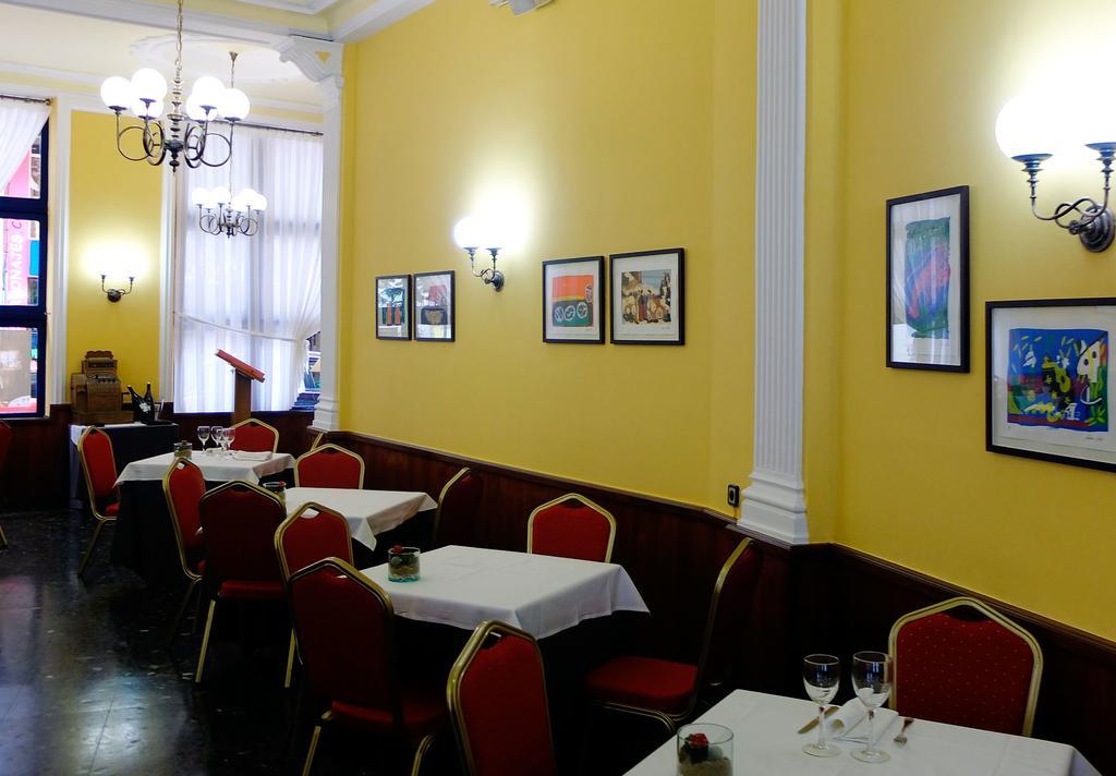 Hotel Madrid Bierzo Понферрада Экстерьер фото