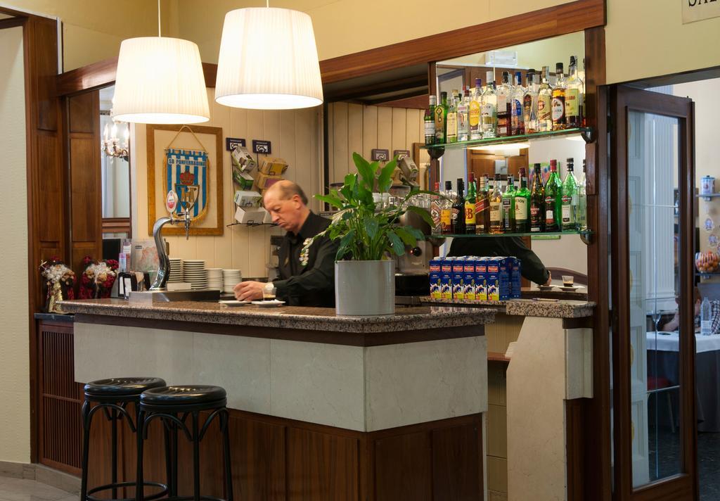 Hotel Madrid Bierzo Понферрада Экстерьер фото