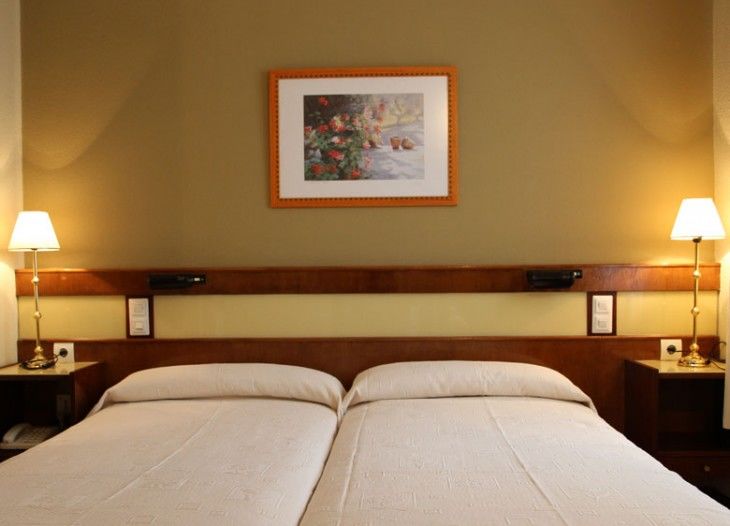 Hotel Madrid Bierzo Понферрада Экстерьер фото