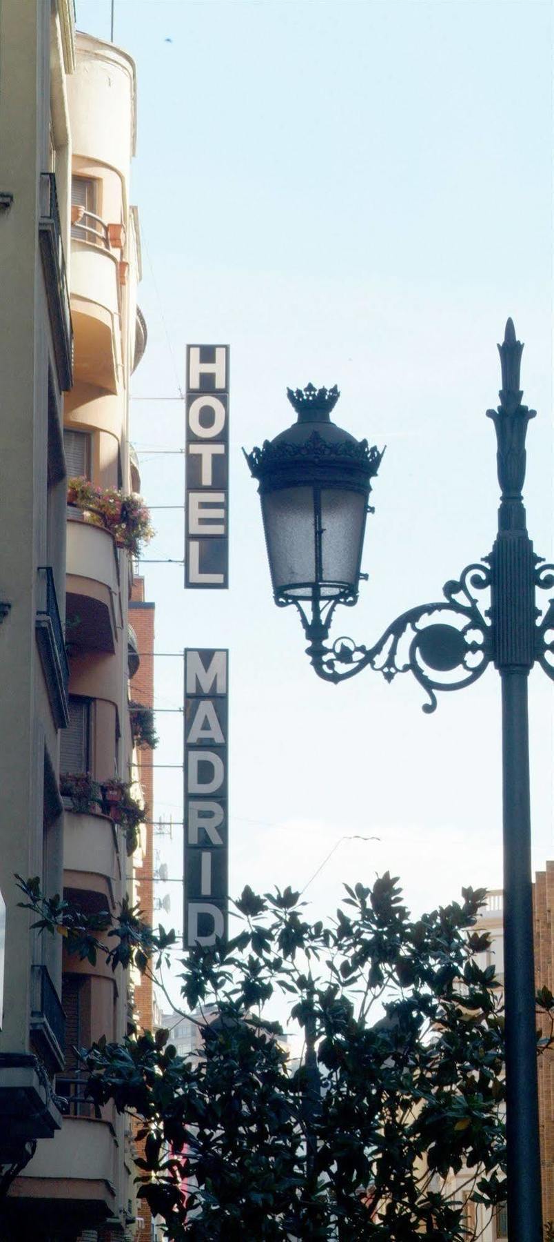 Hotel Madrid Bierzo Понферрада Экстерьер фото