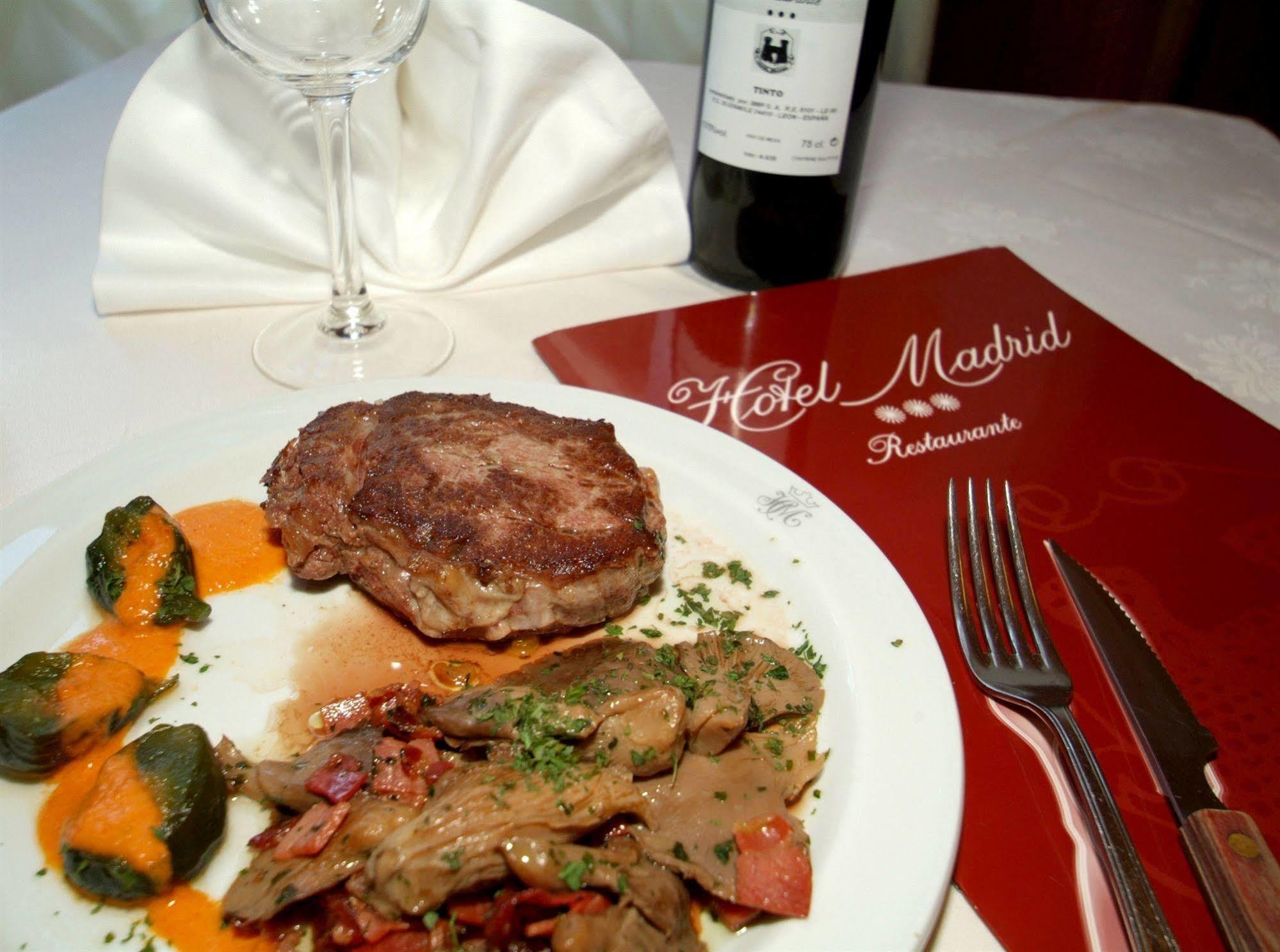Hotel Madrid Bierzo Понферрада Экстерьер фото